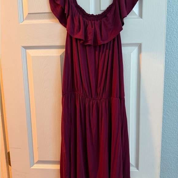 Red Ruffled Ruched Maxi Sundress - Picture 7 of 16